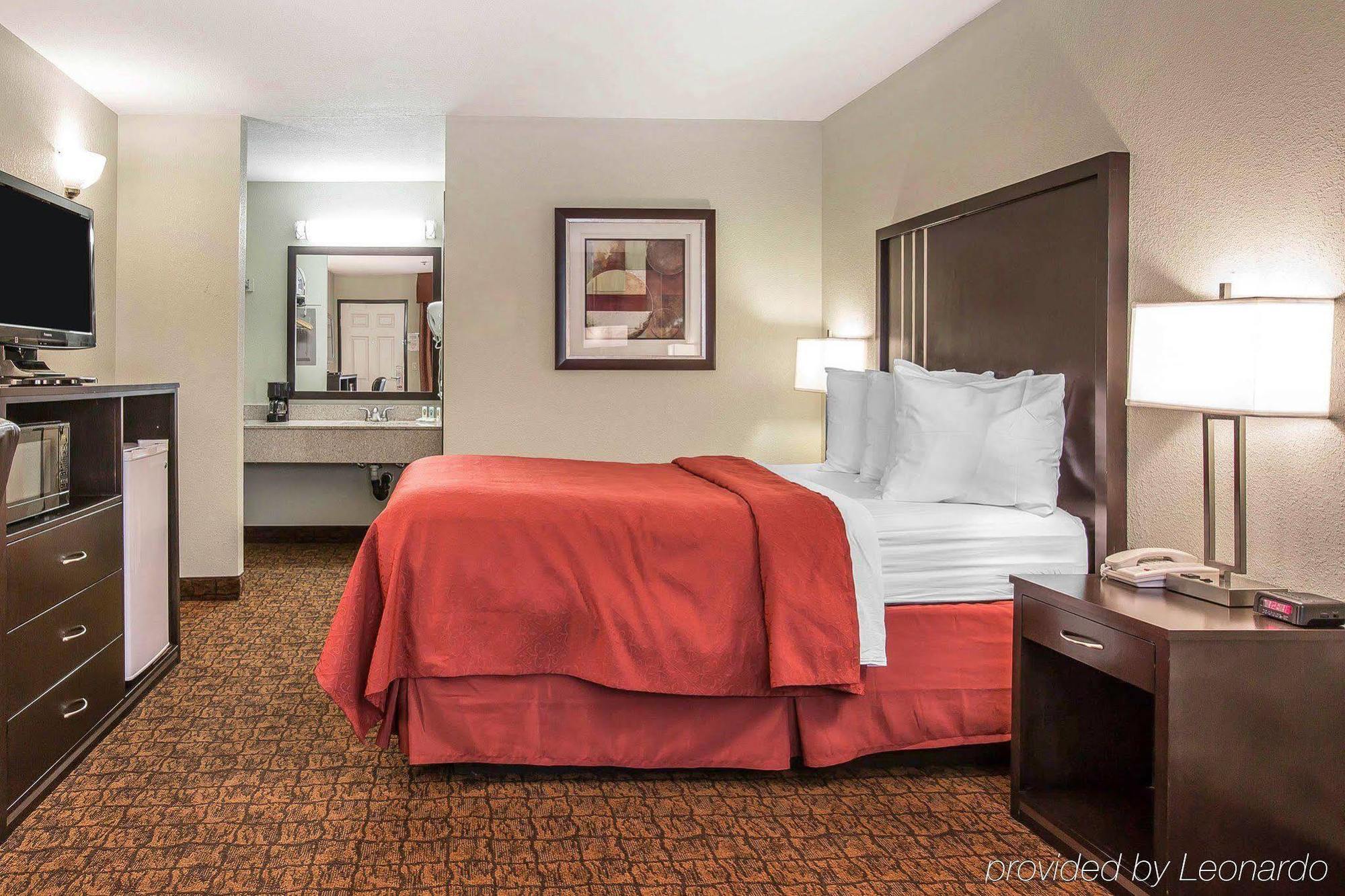 Quality Inn & Suites Woodland - Sacramento Airport Dış mekan fotoğraf