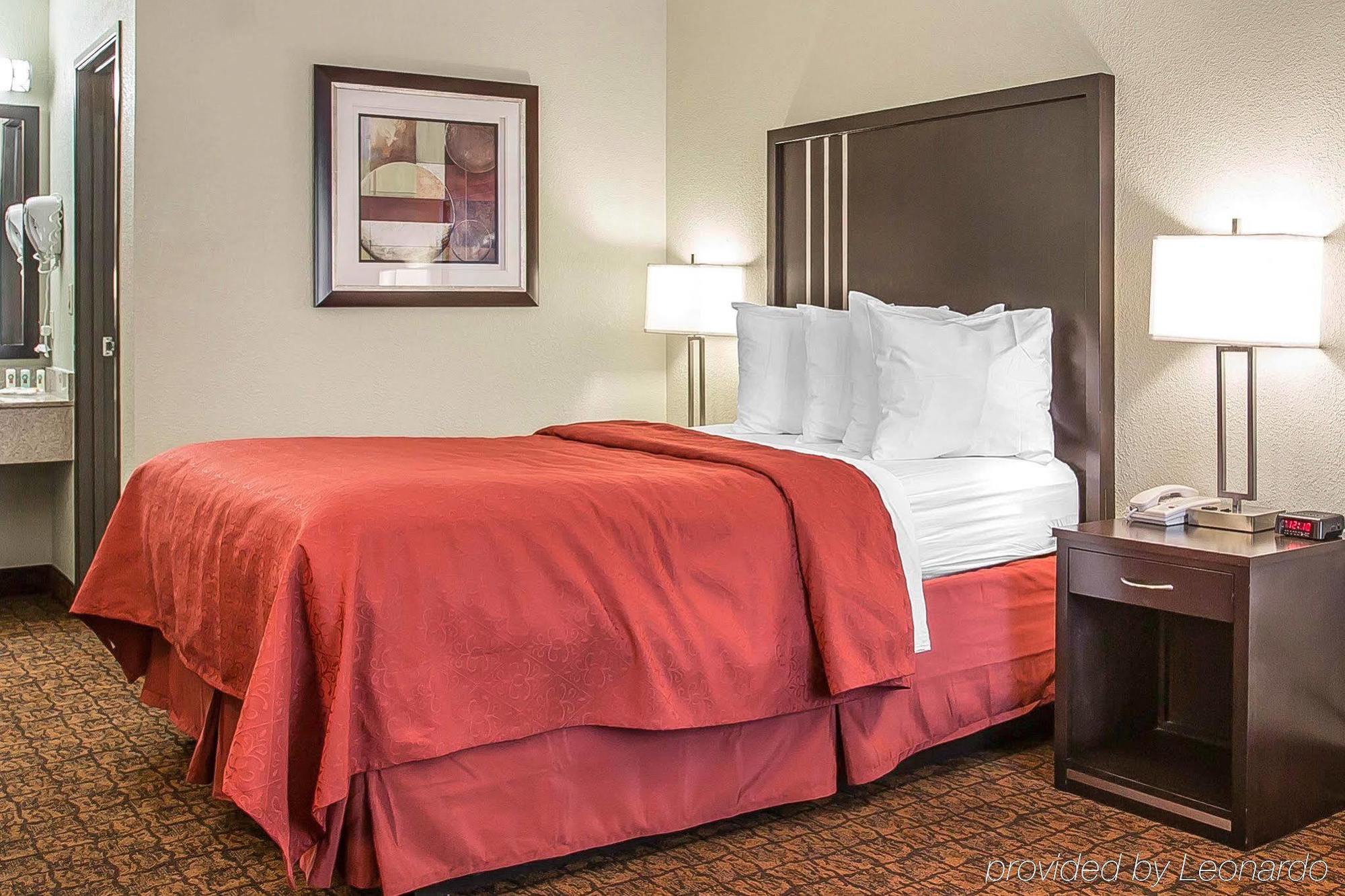 Quality Inn & Suites Woodland - Sacramento Airport Dış mekan fotoğraf